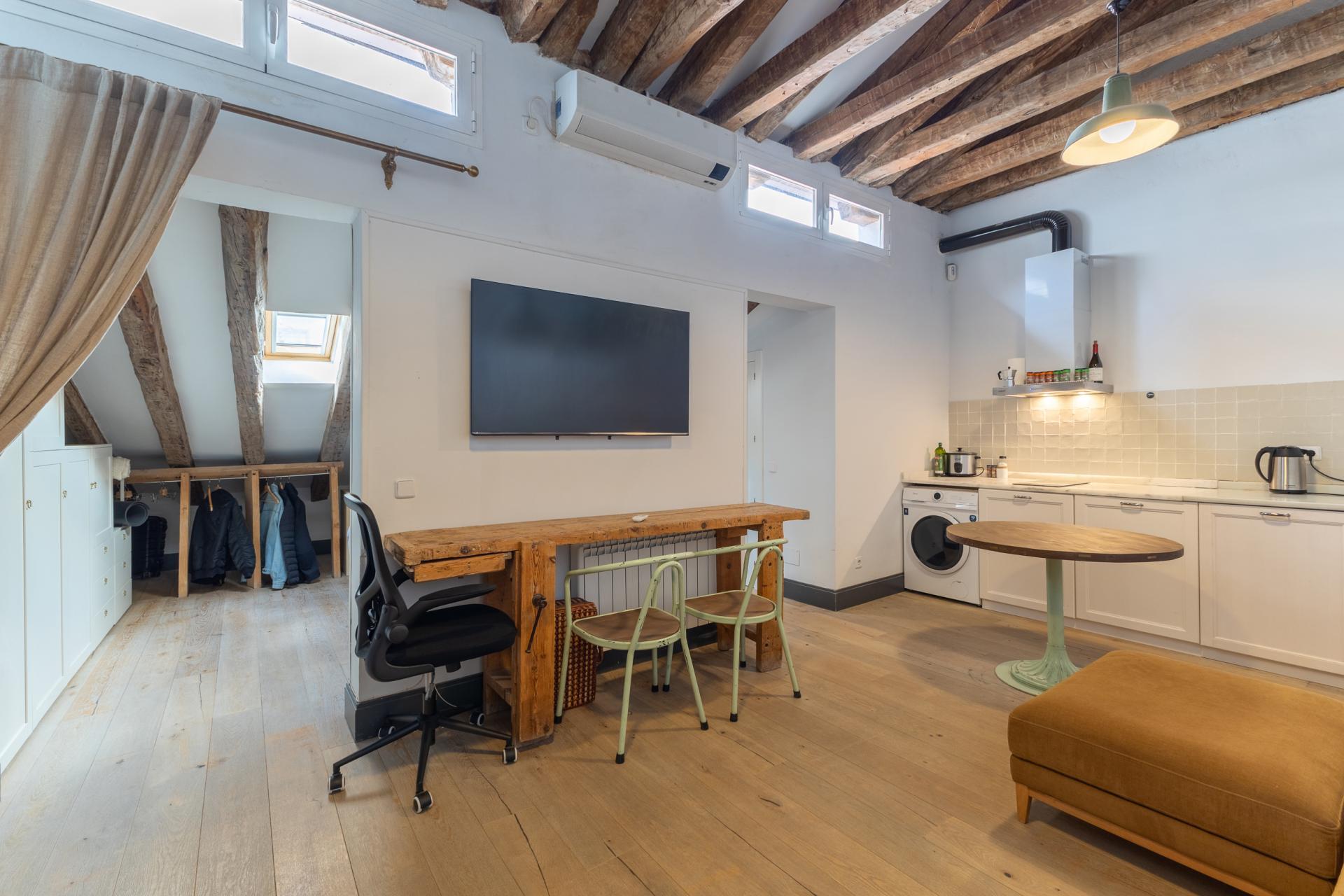 6-1-8 PISO EN LA CALLE MADRAZO