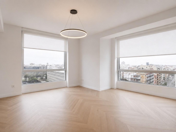 ^**^EXCLUSIVA VIVIENDA DE LUJO COMPLETAMENTE REFORMADA EN LA CASTELLANA^**^