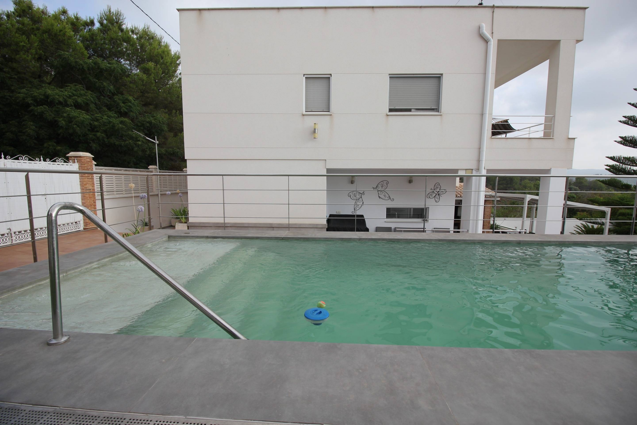 6-3-9 Impresionante Chalet Reformado en Gilet