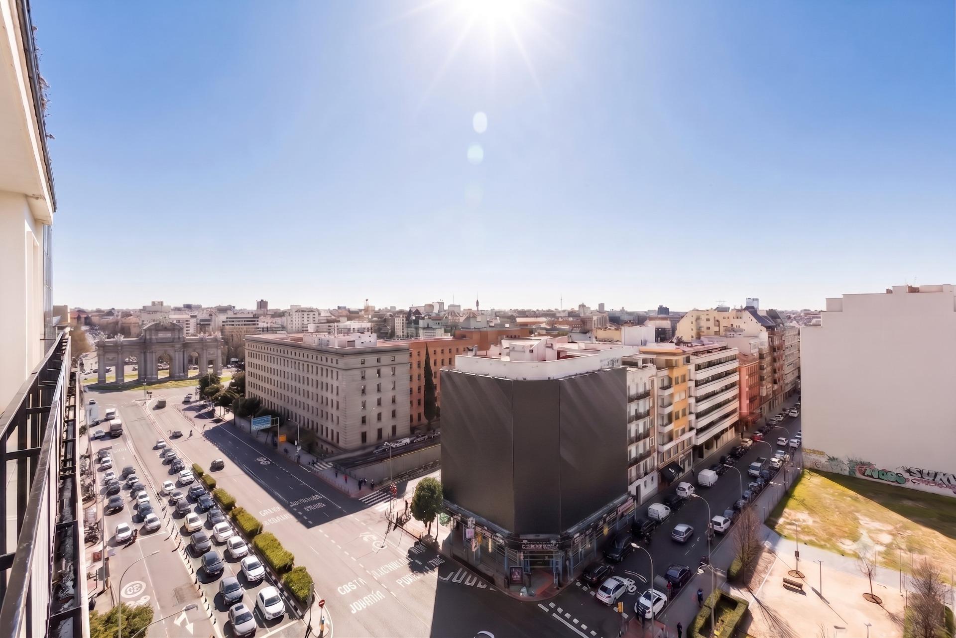 ^**^EXCLUSIVA VIVIENDA DE LUJO COMPLETAMENTE REFORMADA EN LA CASTELLANA^**^