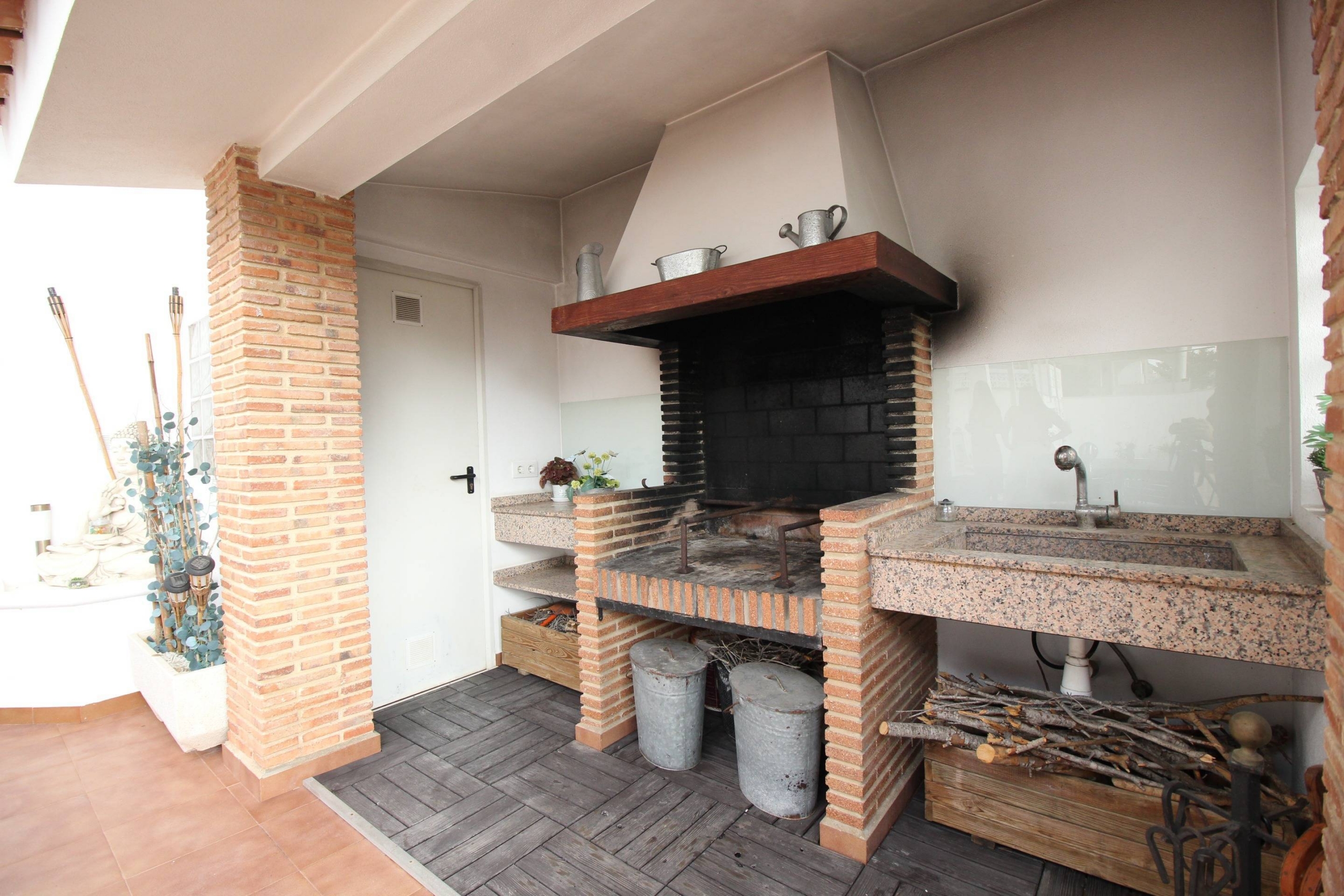 6-9-5 Impresionante Chalet Reformado en Gilet