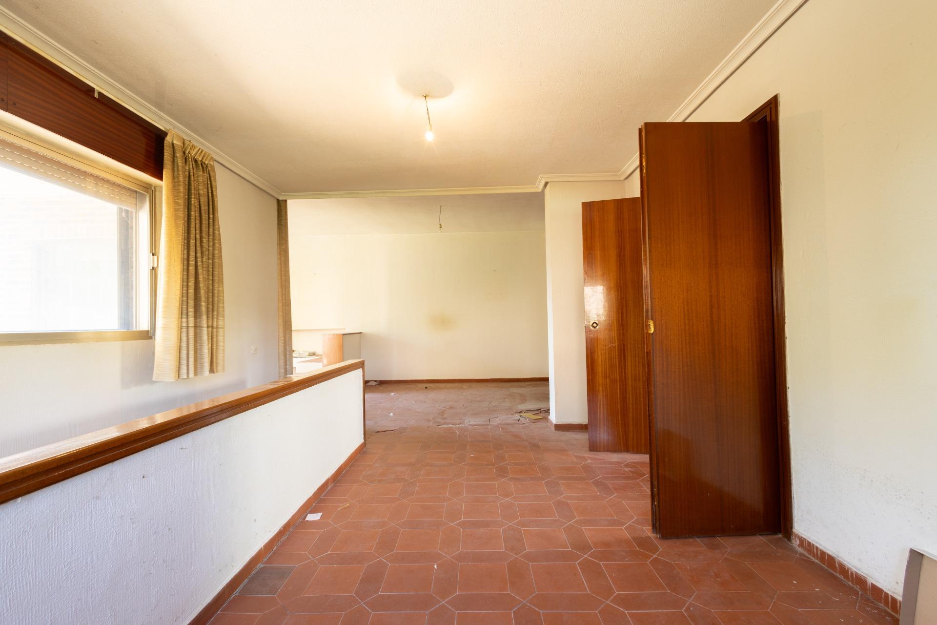 6-9-9 Exclusivo chalet independiente con parcela de 1.034 m² y piscina en la mejor zona de Boadilla del Monte
