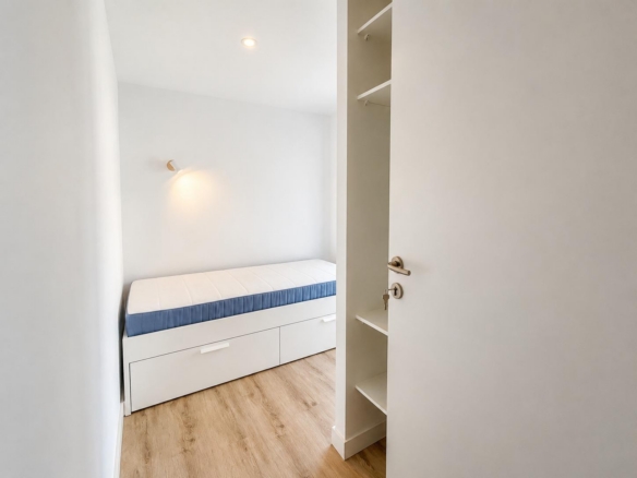 Habitación en alquiler en calle de Villacarlos 3, Madrid