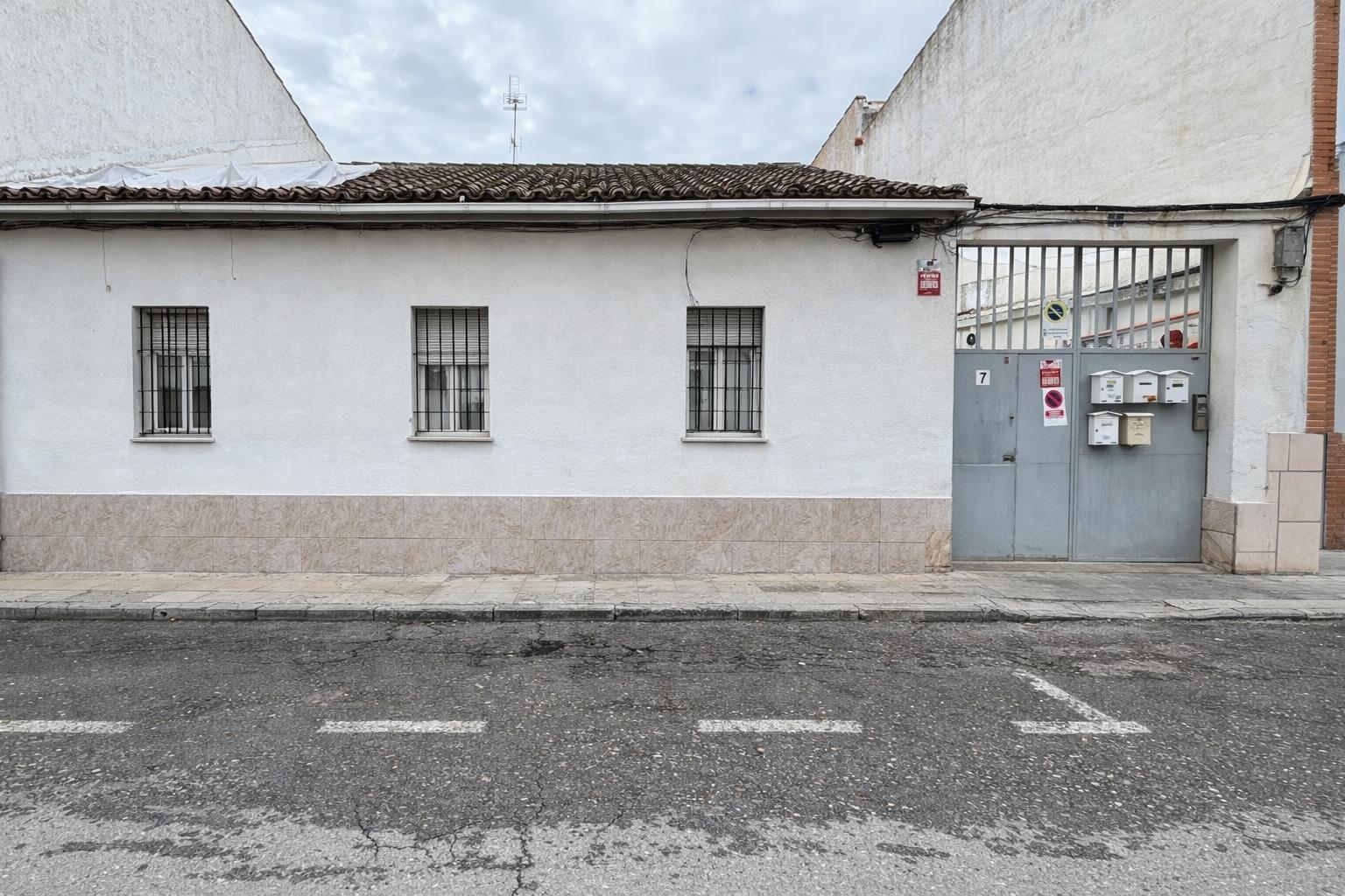 Vivienda con 3 dormitorios y espacios adicionales para crecer