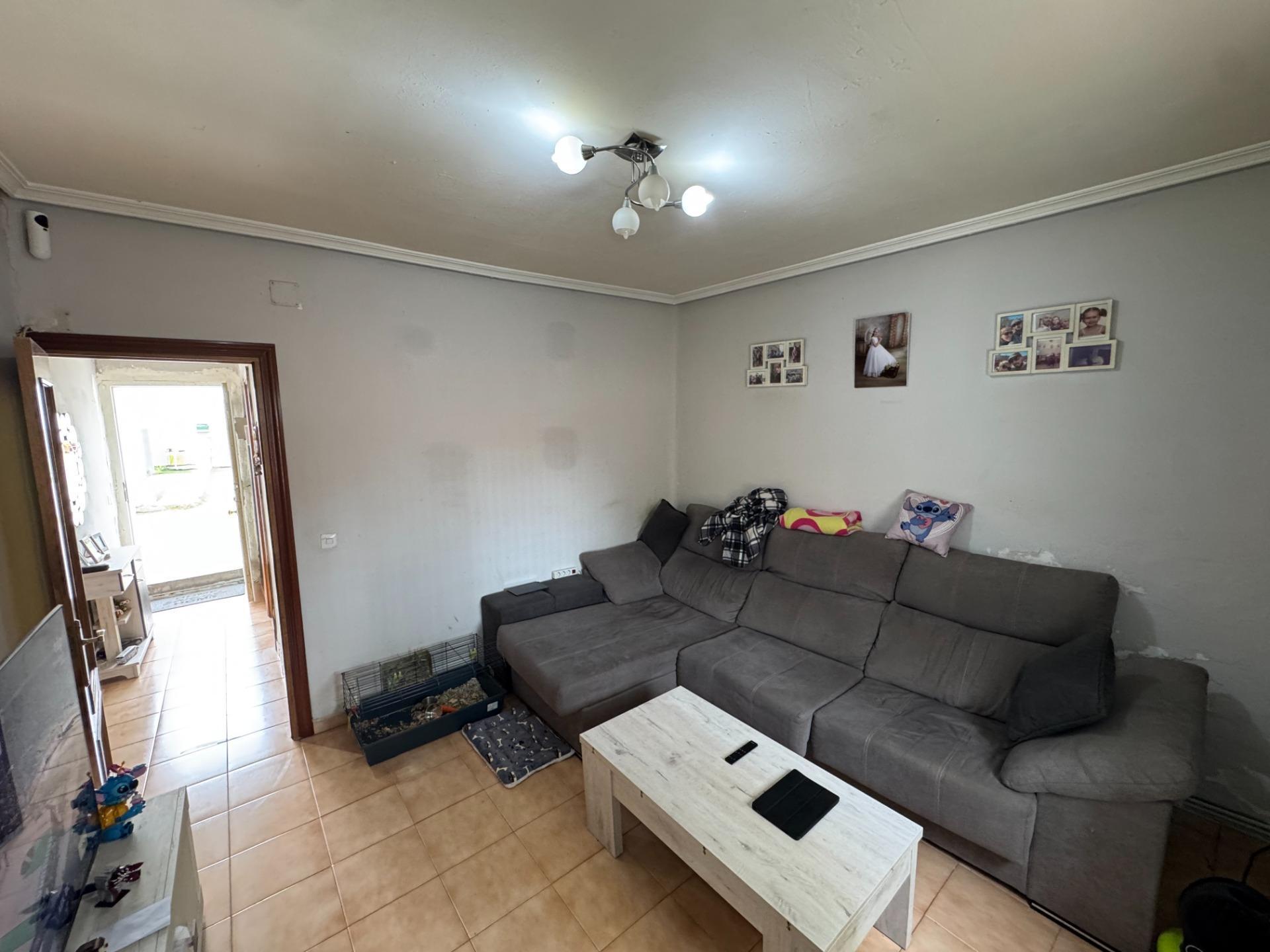 Vivienda con 3 dormitorios y espacios adicionales para crecer