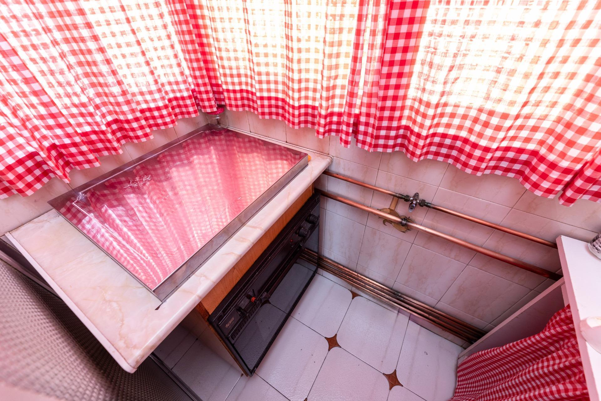 Piso de 3 Dormitorios con Terraza, Ascensor y Garaje en Alcorcón
