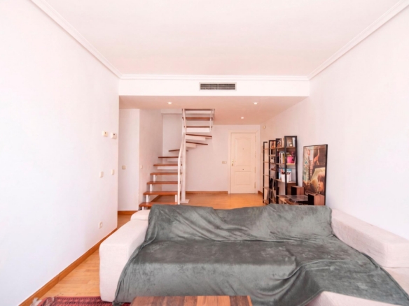 Vivienda dúplex en alquiler en Aravaca