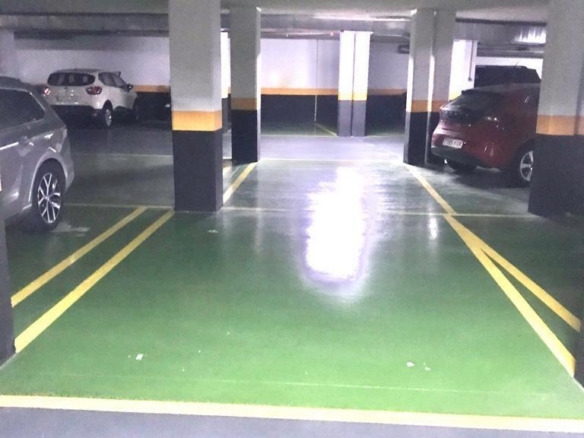 ¿CANSADO DE BUSCAR APARCAMIENTO? AQUI TIENES LA SOLUCIÓN