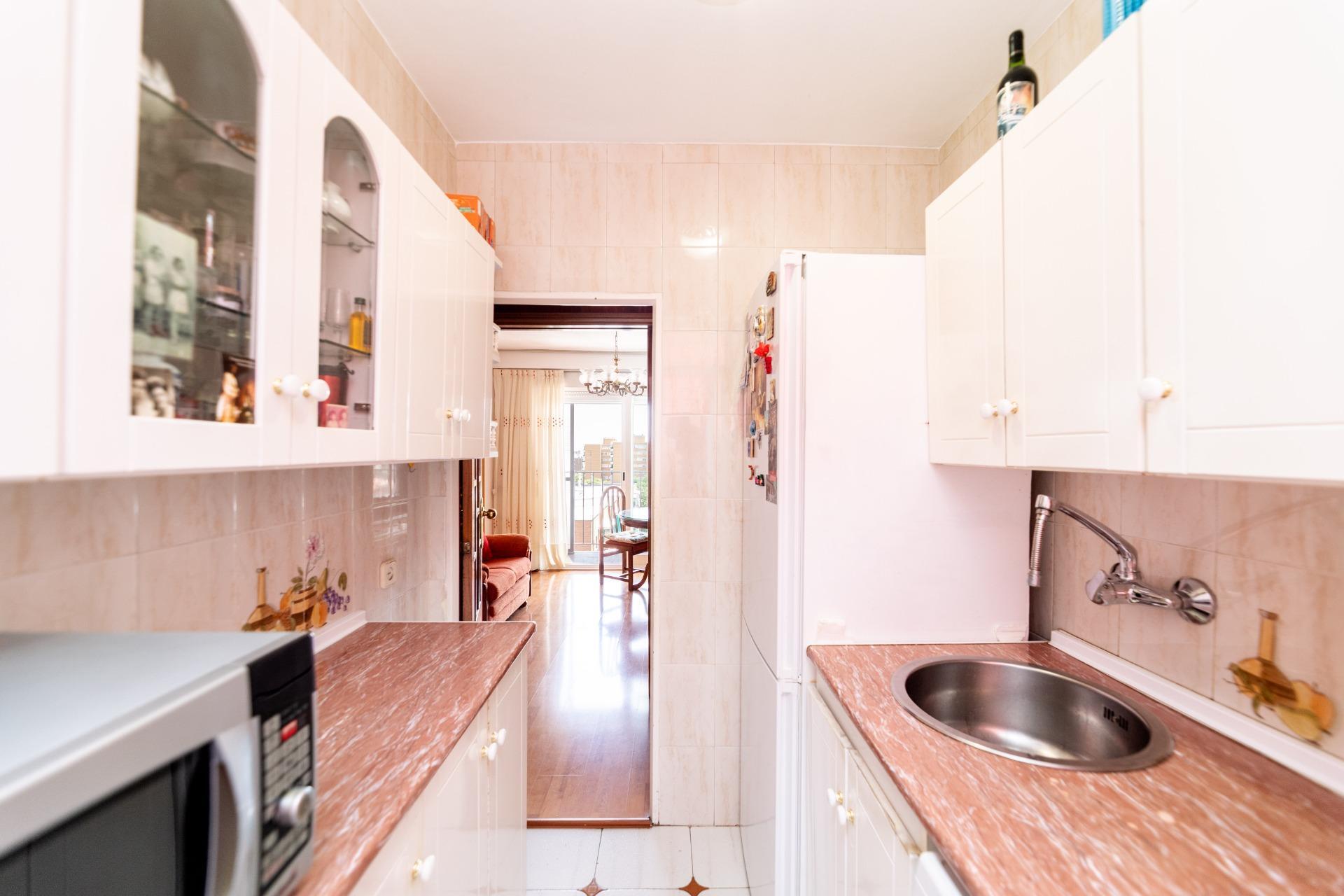 Piso de 3 Dormitorios con Terraza, Ascensor y Garaje en Alcorcón