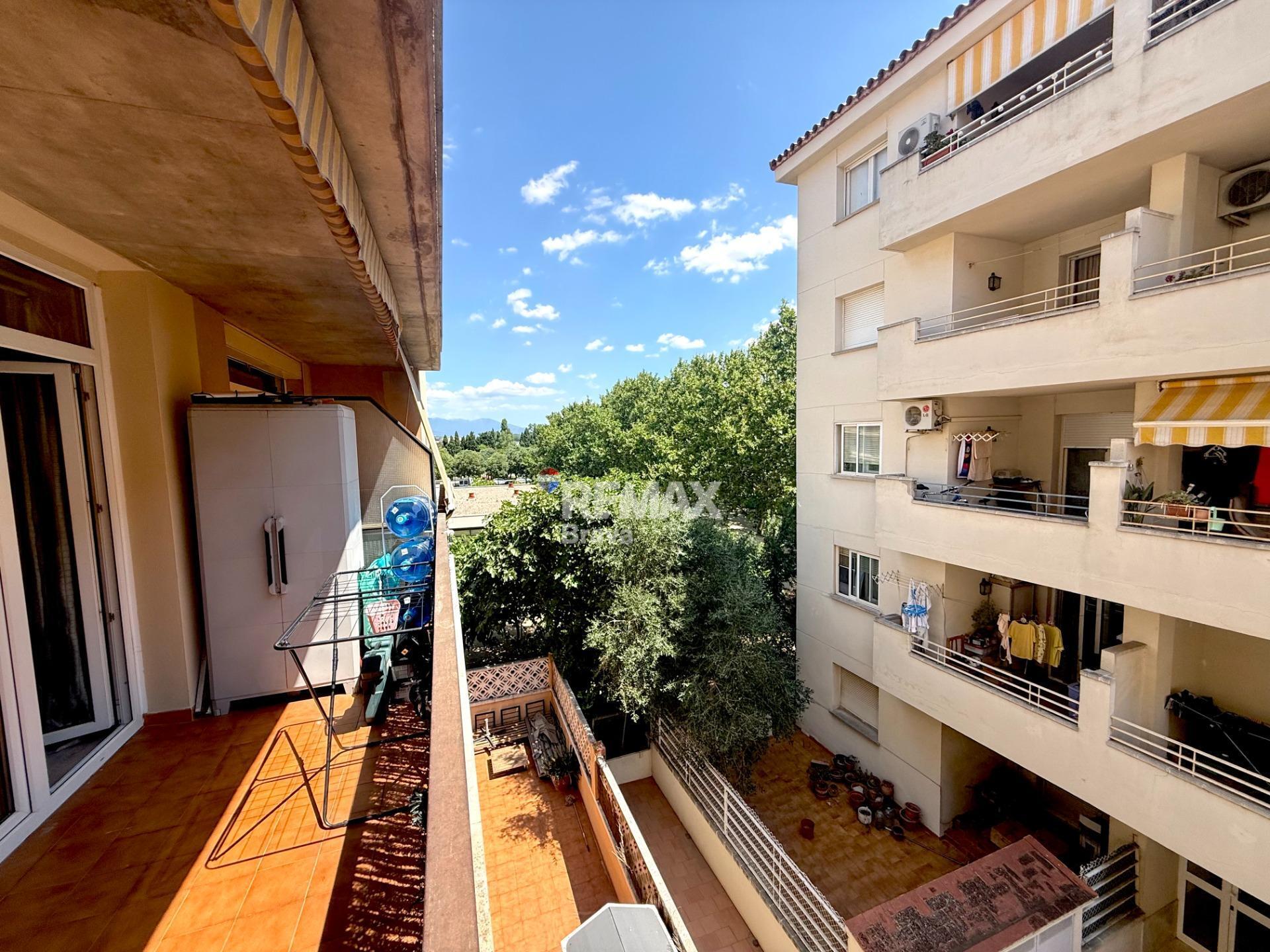 Figueres | Luminoso piso de 3 habitaciones en L’Eixample, listo para entrar a vivir