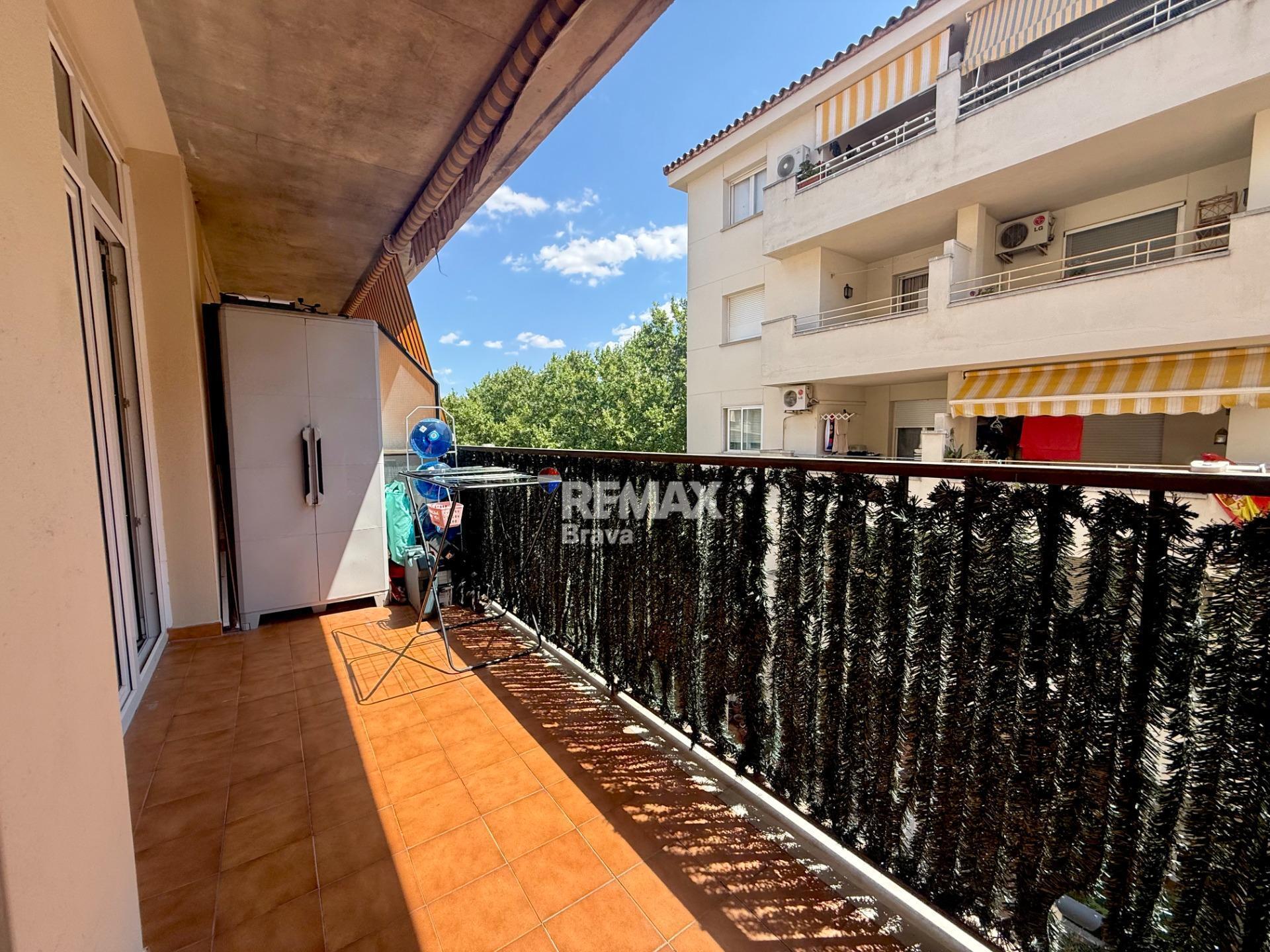 Figueres | Luminoso piso de 3 habitaciones en L’Eixample, listo para entrar a vivir