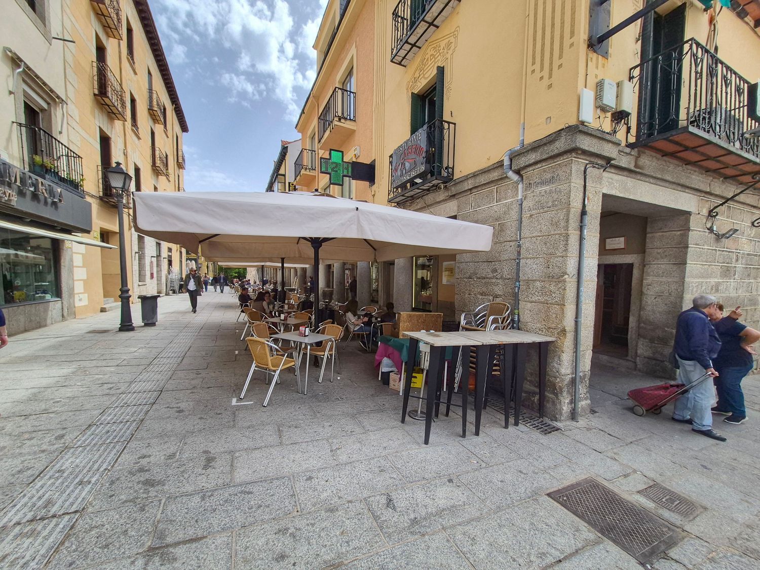1427904674 Local en Centro – Casco Histórico, San Lorenzo de El Escorial