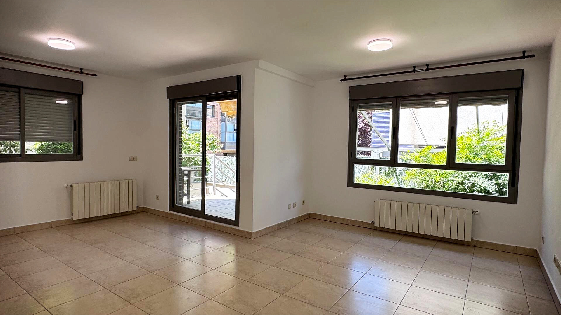 🏡✨ Vive el alquiler de lujo en esta urbanización privada – ALQUILER DE TEMPORADA.
