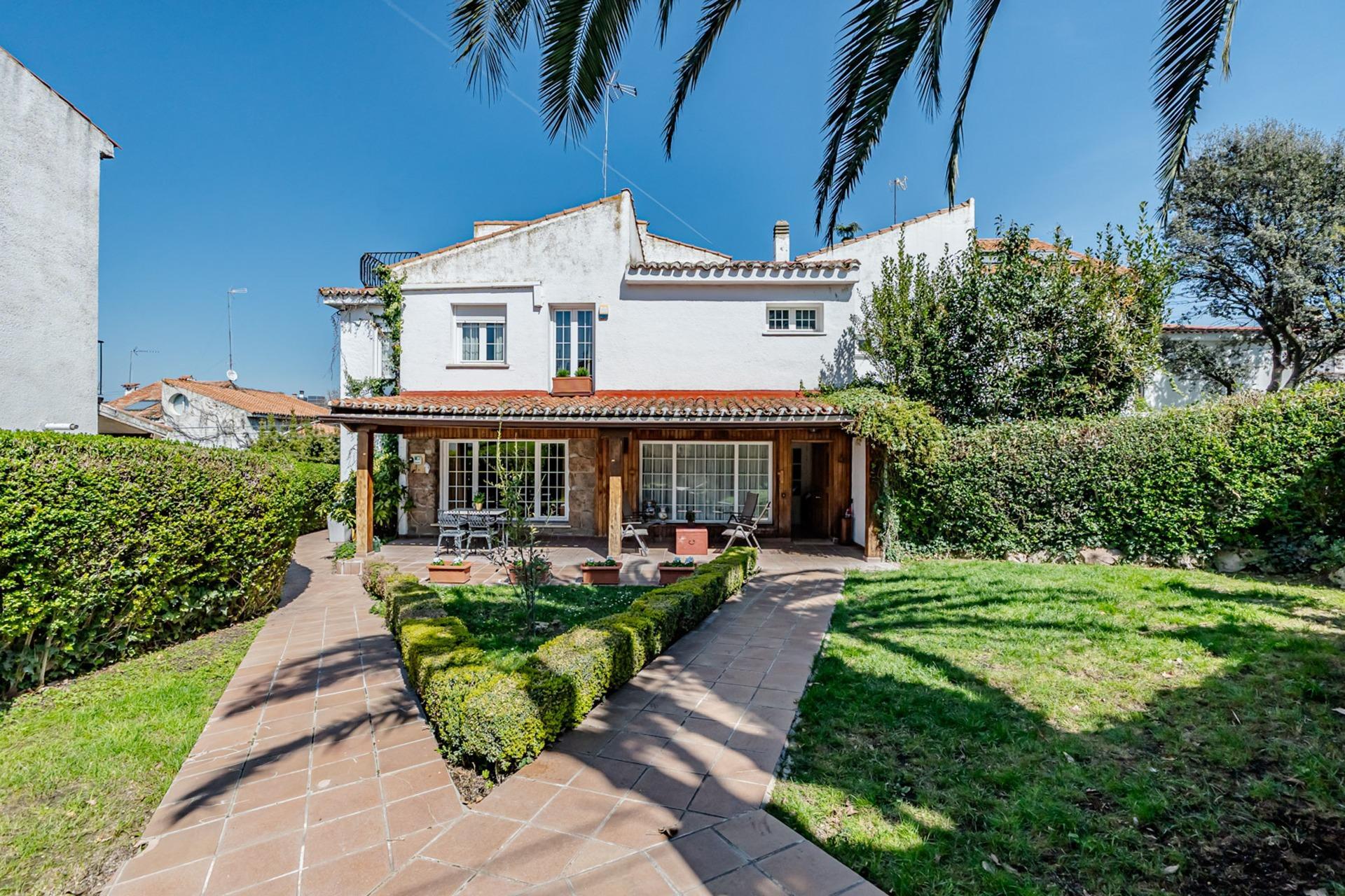 Casa o Chalet pareado en Pozuelo de Alarcón , zona Estación, Colonia de Acacias.