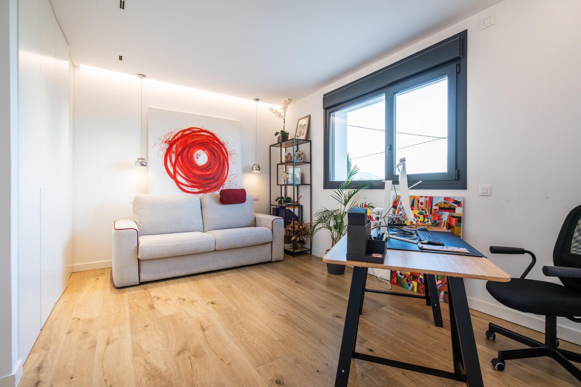 IMPRESIONANTE VIVIENDA DE DISEÑO CON PISCINA DE SAL Y ESPECTACULARES VISTAS
