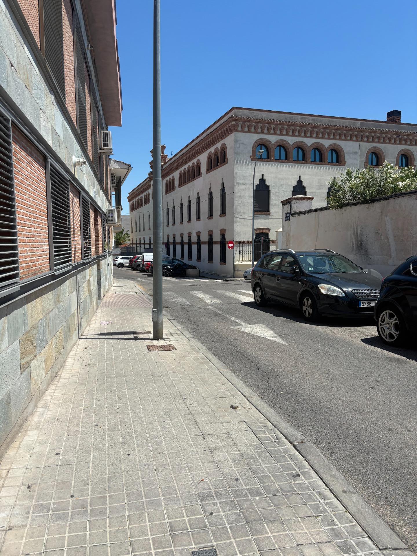 Plaza de garaje amplia en alquiler – Calle Jardines, Ciempozuelos | Opción de compra a consultar