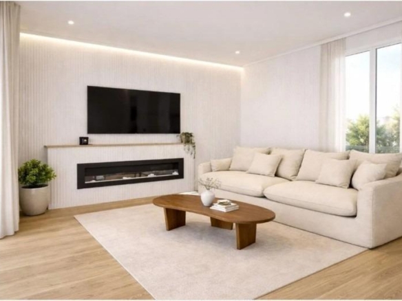 Piso en Rio Rosas que se abre a una impresionante  terraza de aprox 50 m2. 133 mt con 2hab/2 baños.  Calle Alonso Cano