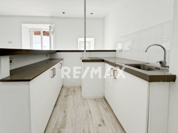 Ático con terraza privada y vistas a Dalt Vila en La Marina