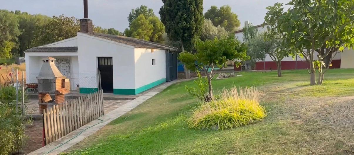 2-6-53 Exclusiva Finca de 2740 metros, con vivienda de 310 metros y piscina privada