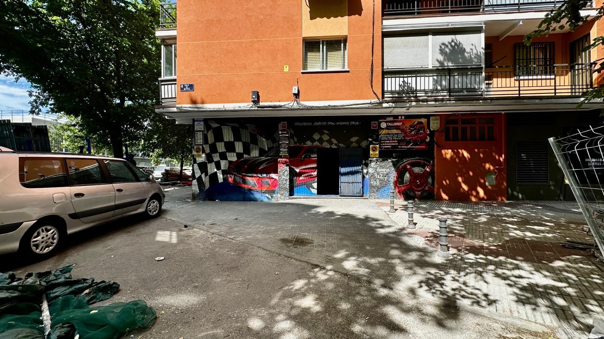 LOCAL COMERCIAL EN CENTRO DE ALCORCÓN. MUY CERCA DE ESTACIÓN RENFE