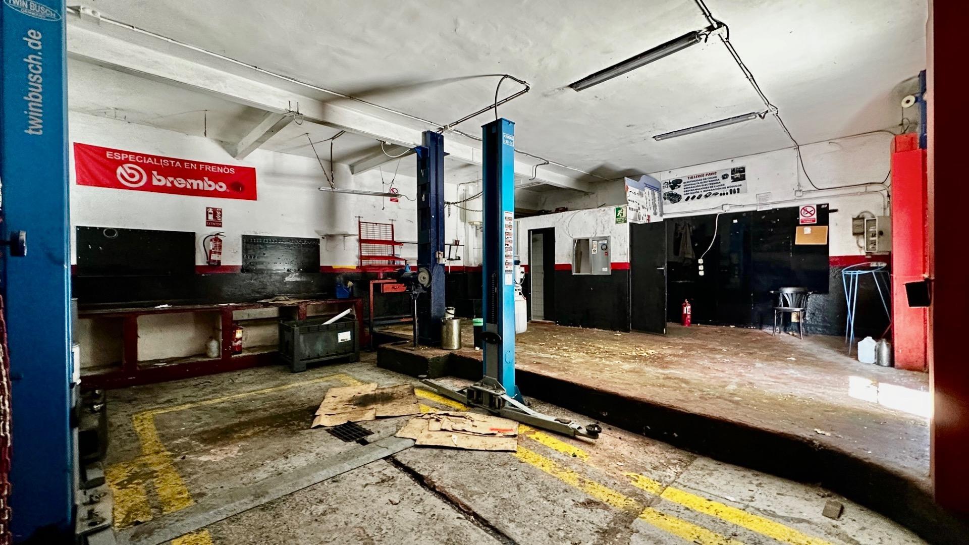LOCAL COMERCIAL EN CENTRO DE ALCORCÓN. MUY CERCA DE ESTACIÓN RENFE