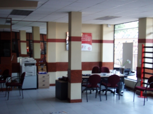 Local de 150m2 en zona comercial de Getafe