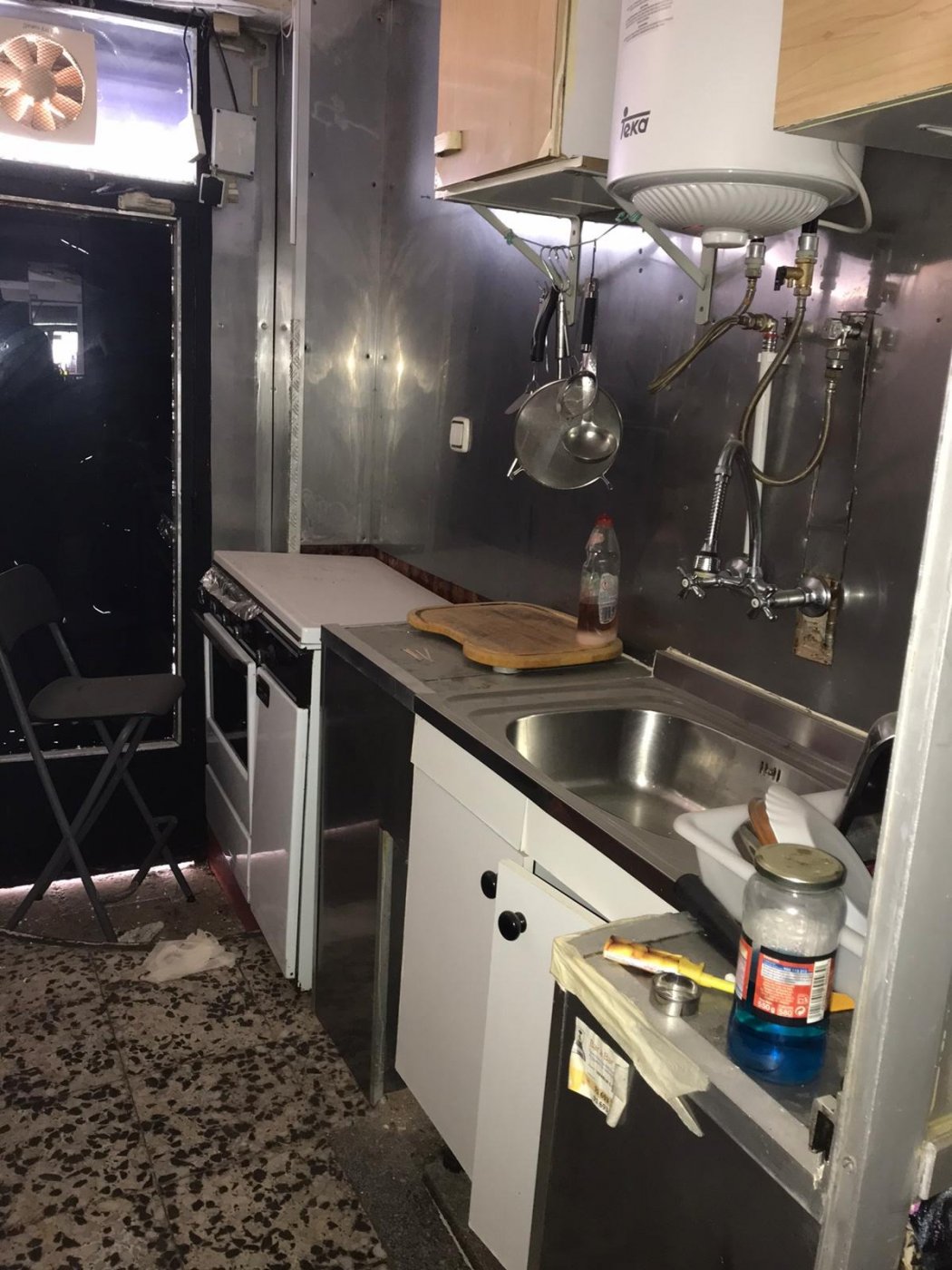 3-5-1 LOCAL COMERCIAL EN ZONA PRIVILEGIADA DE ARGANDA DEL REY PARA BAR U OTRO NEGOCIO