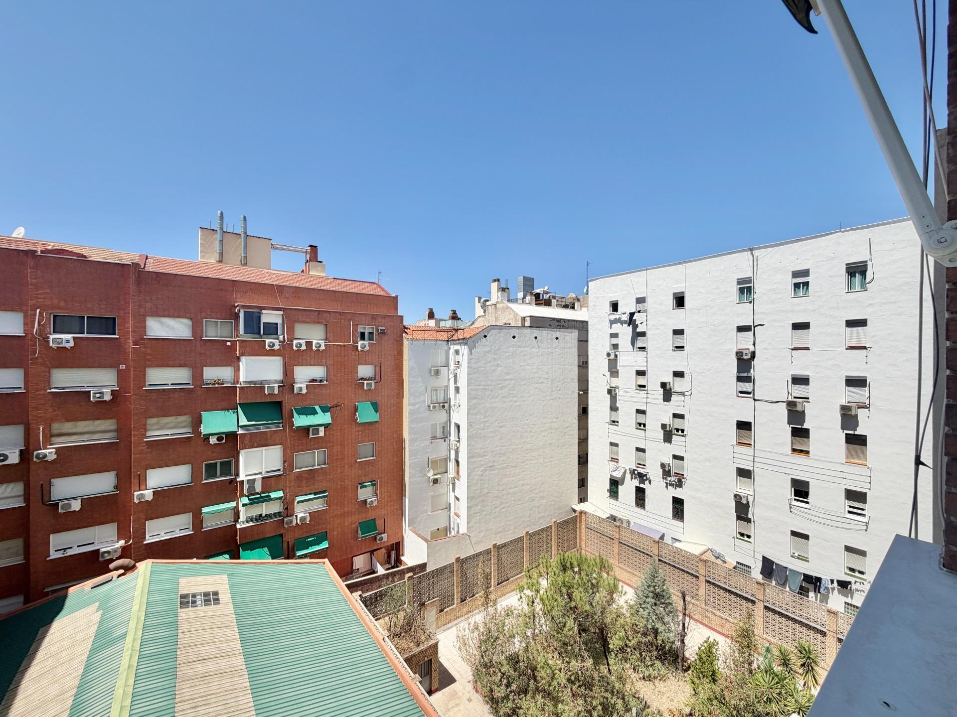 4-4-15 ^**^EXCLUSIVO PISO DE 140 M², MUY LUMINOSO Y TRANQUILO EN EL CORAZÓN DE CHAMBERÍ^**^