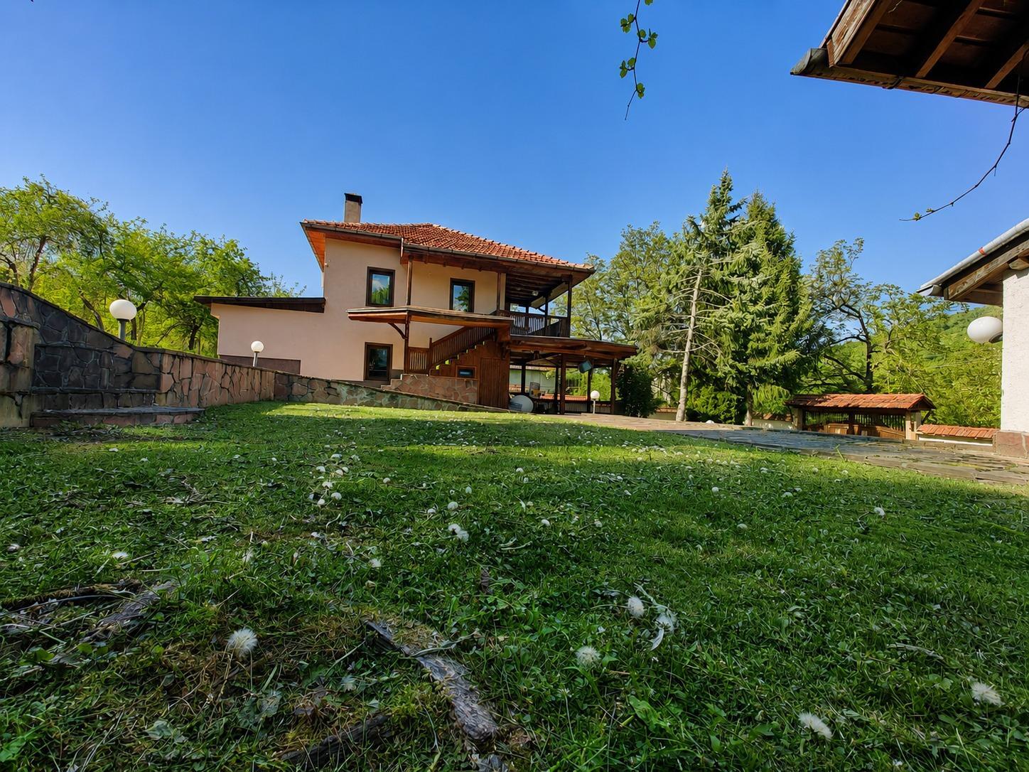 Villa de 2 plantas en Malka Zhelyazna, Bulgaria