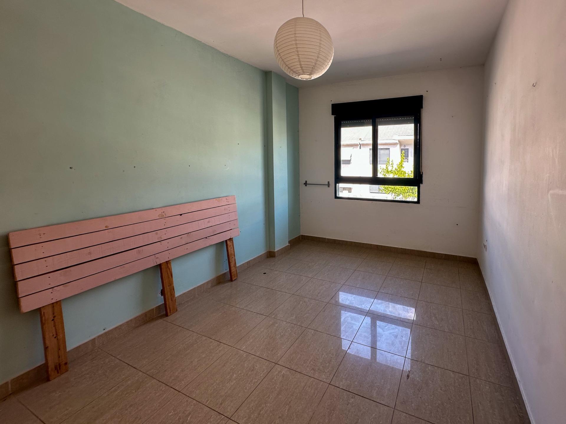 Magnífico adosado de 166 m² con piscina comunitaria en una tranquila zona residencial de Gandía