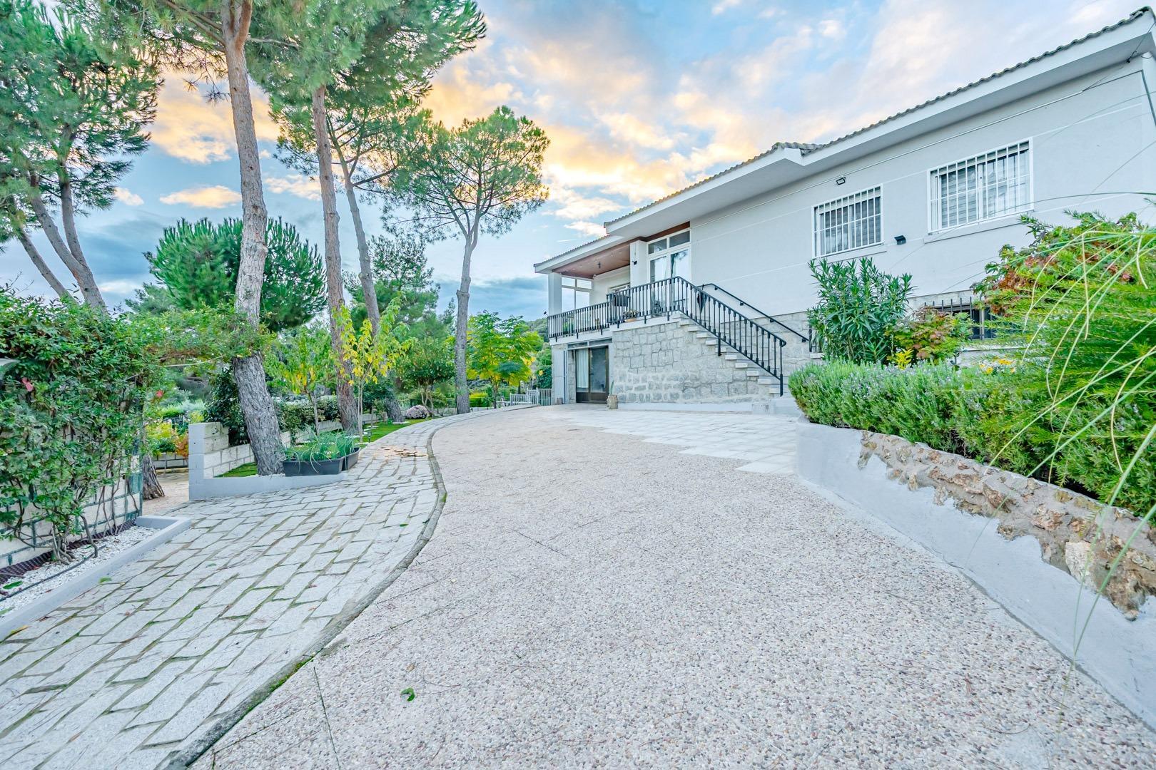 Chalet individual en Valdemorillo – Urb. Mirador del Romero