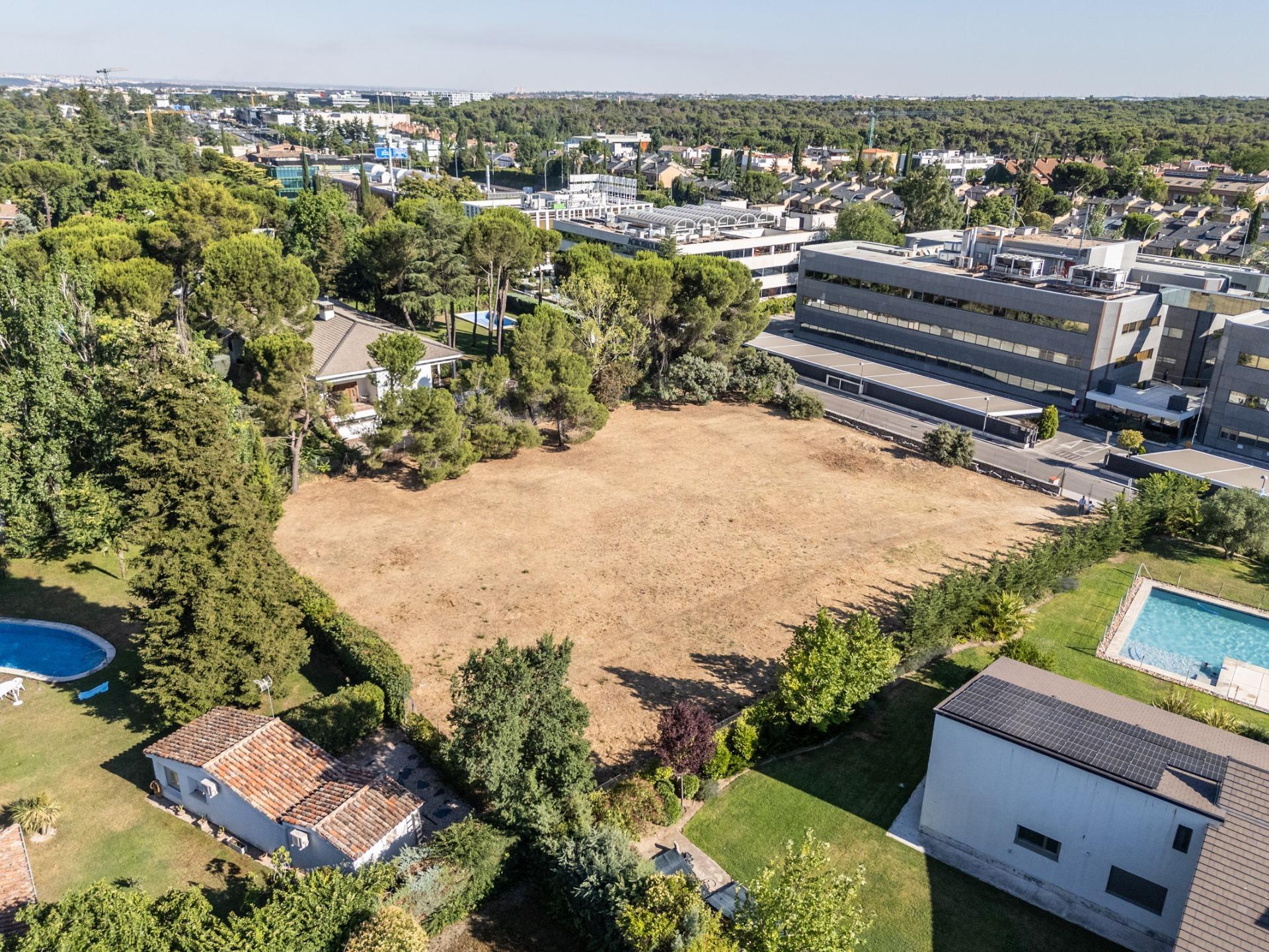 5-6-15 ^**^EXCLUSIVA PARCELA URBANA DE 3.100 M² EN LA FLORIDA – UNO DE LOS ÚLTIMOS GRANDES SOLARES PARA CONSTRUIR UNA VIVIENDA DE LUJO EN MADRID^**^