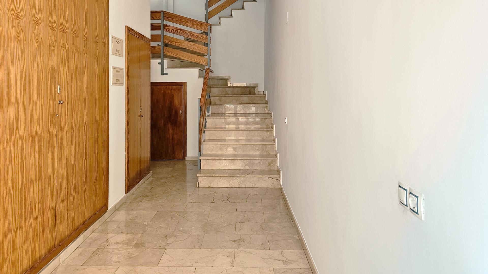 6-4-8 Piso en Daimús