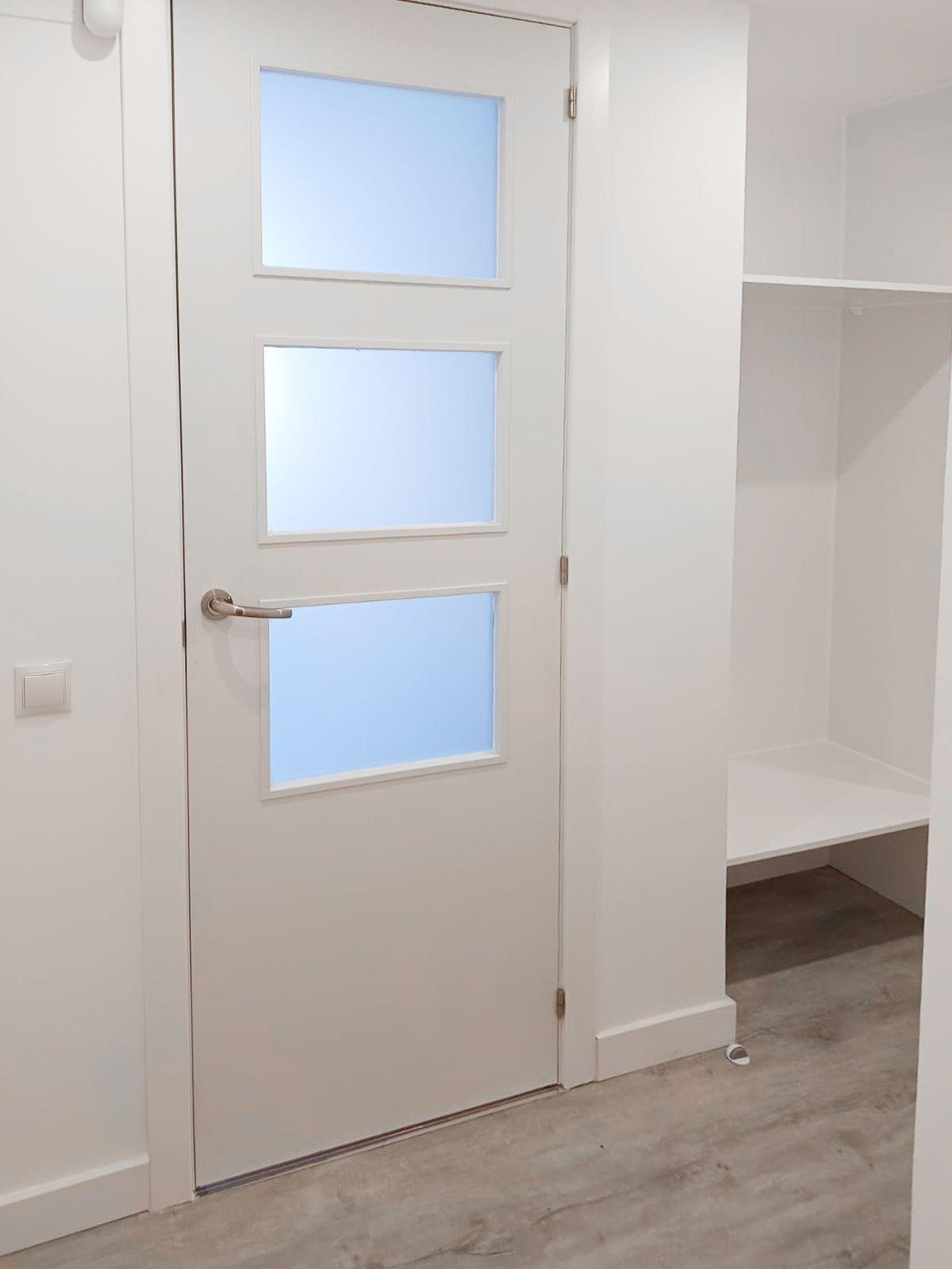 6-9-7 Habitación en alquiler en calle de Villacarlos 3, Madrid