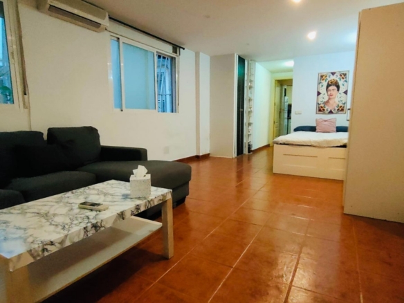 Estudio en alquiler en la calle Barco 28