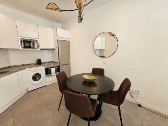 PRECIOSO  APARTAMENTO ENTRE INFANTA MERCEDES  y TETUÁN