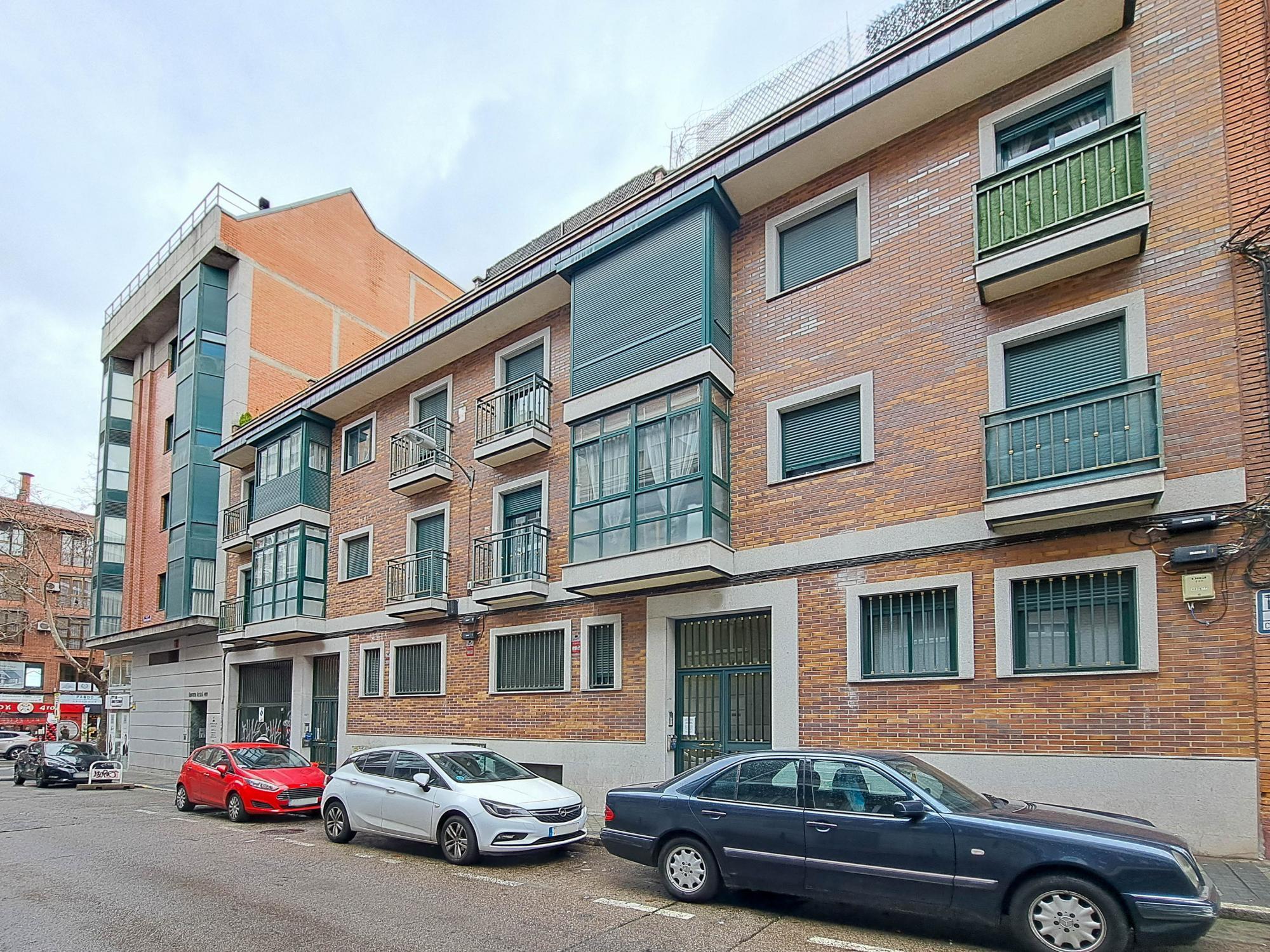 Plaza de Garaje junto al intercambiador de Ciudad Lineal