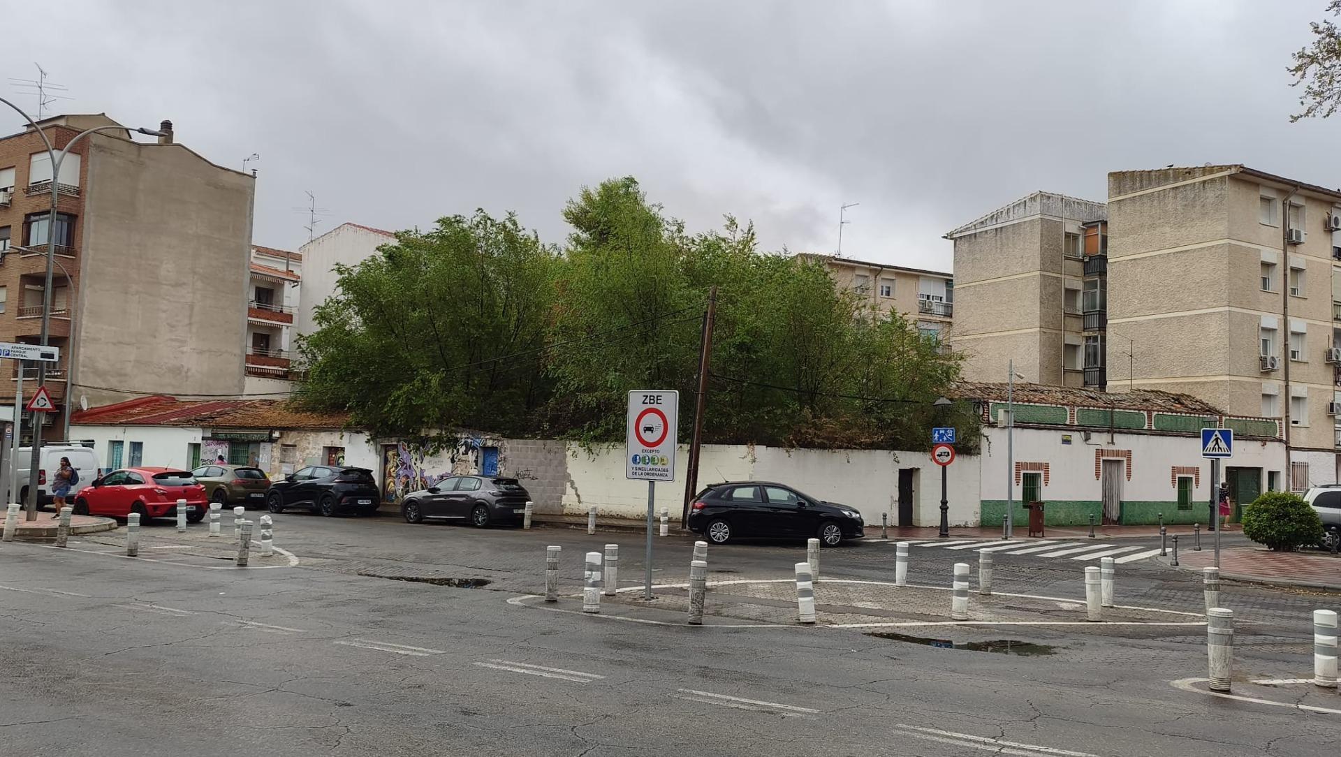 1-5-22 Suelo para uso residencial o comercial en Torrejon de Ardoz