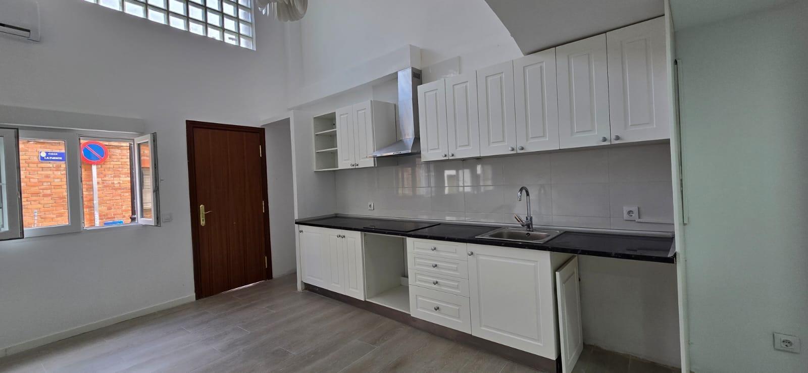 REMAX SORONA COMERCIALIZA PISO A ESTRENAR EN PELAYOS DE LA PRESA
