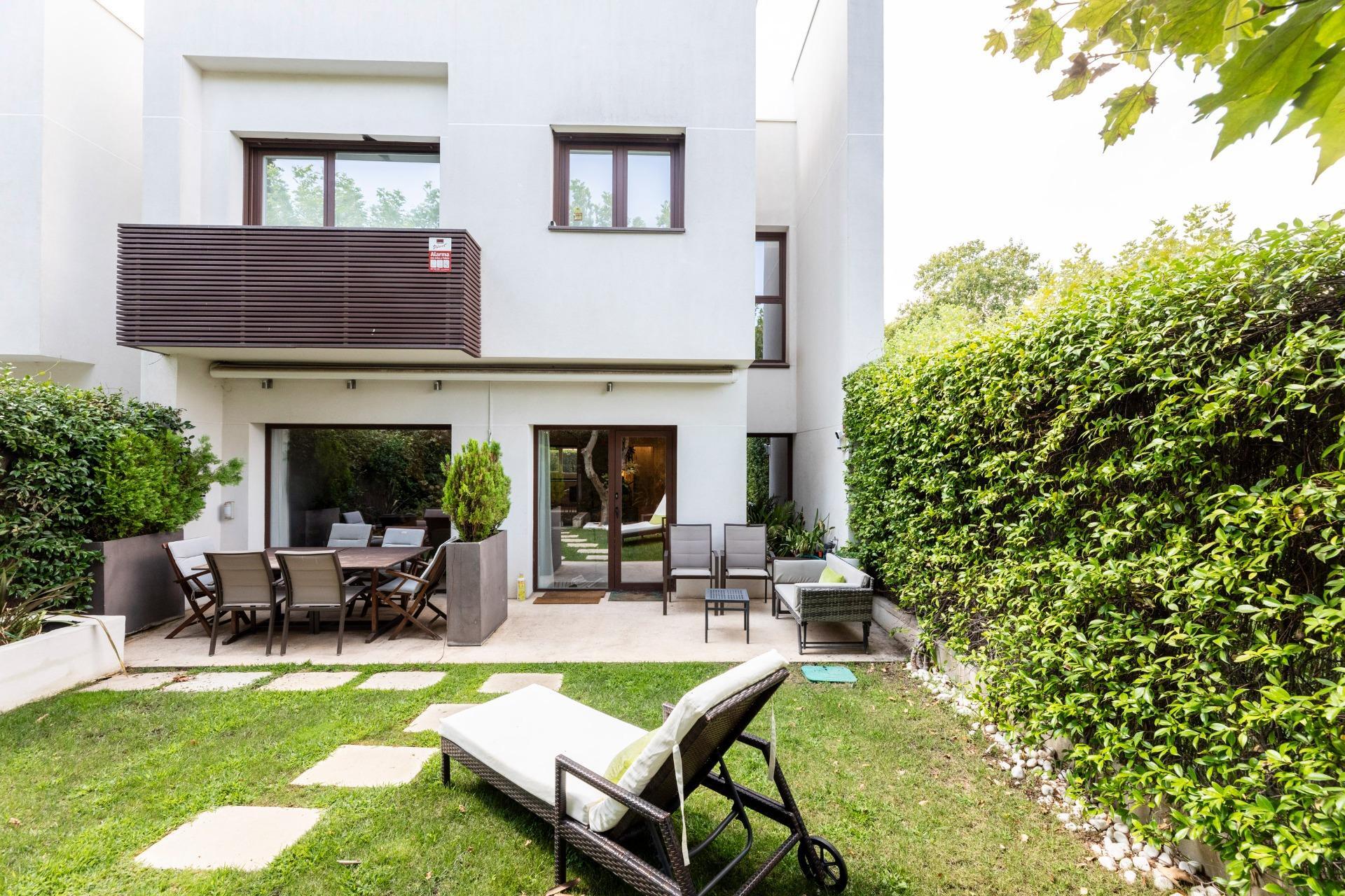 13-1-3 CHALET EN PLENO CENTRO DE TORRELODONES