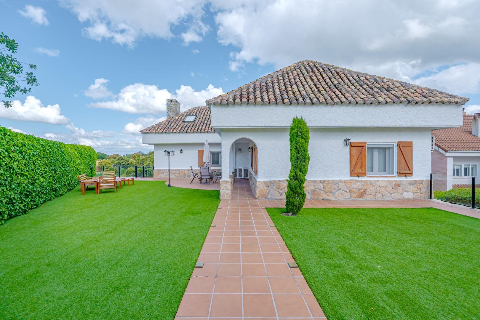 15-2-4 Casa/Chalet en , Valdemorillo