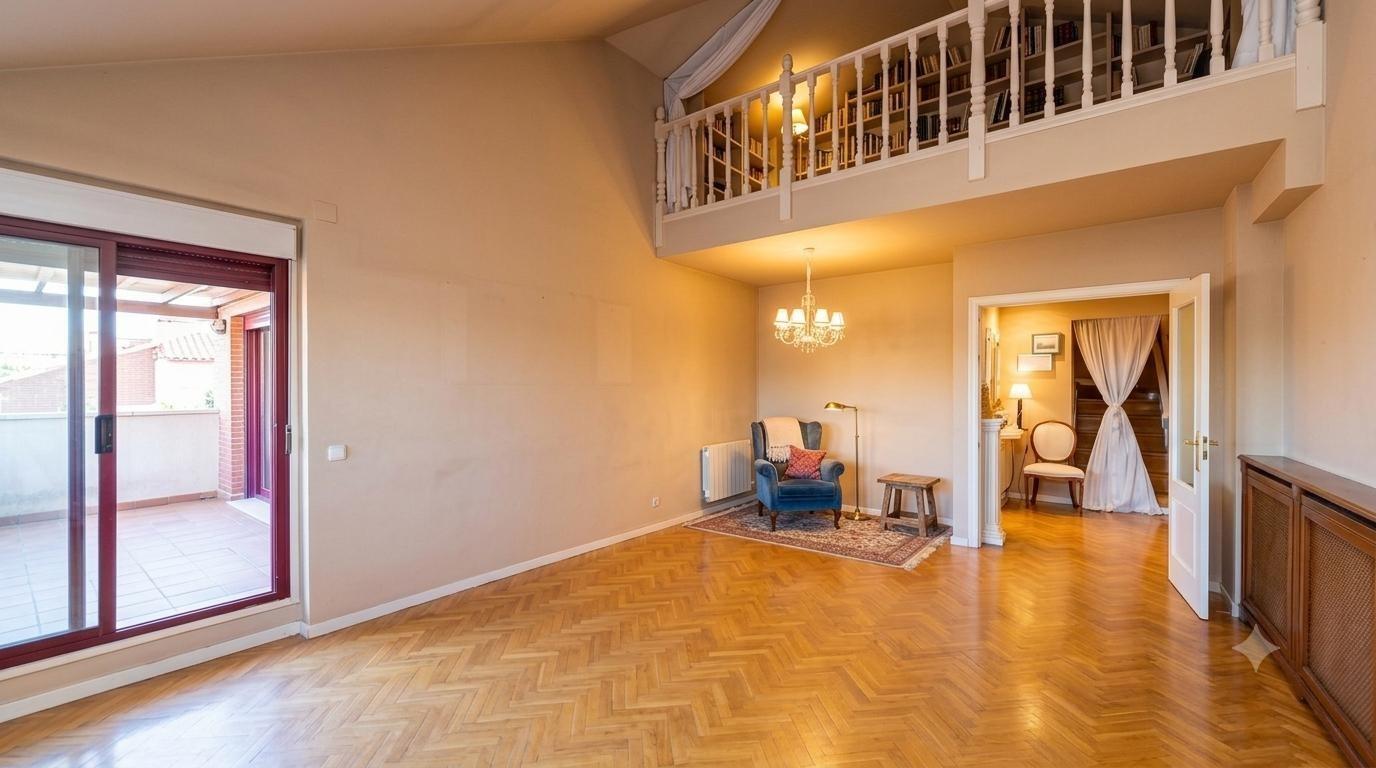 16-6-1 Ätico, con terraza , piscina, garaje y trastero