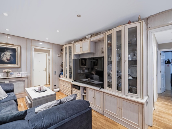 VIVIENDA MUY LUMINOSA DE 3 DORMITORIOS, 2 BAÑOS Y AMPLIA TERRAZA