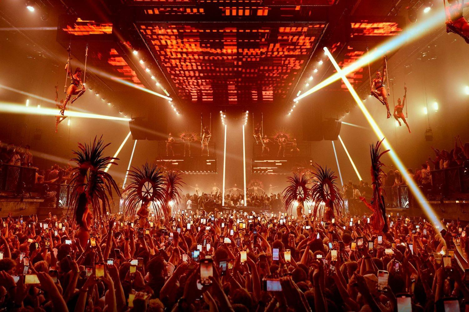 ^**^DISCOTECA PREMIUM EN TRASPASO EN EL SUR DE MADRID – NEGOCIO CONSOLIDADO Y ALTA RENTABILIDAD^**^