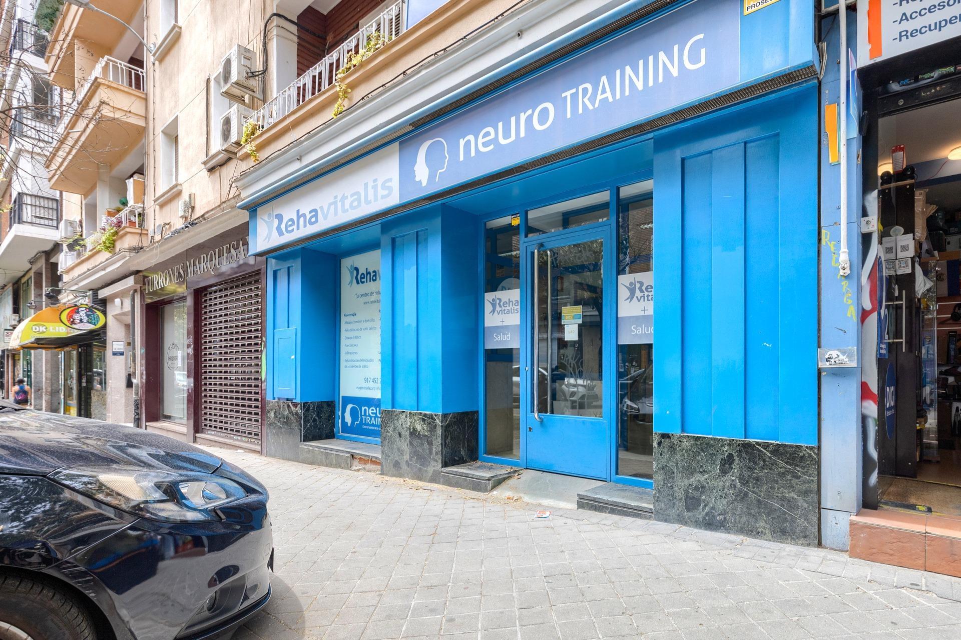 Local de 184 m² acondicionado como clínica, a pie de calle en Chamartín