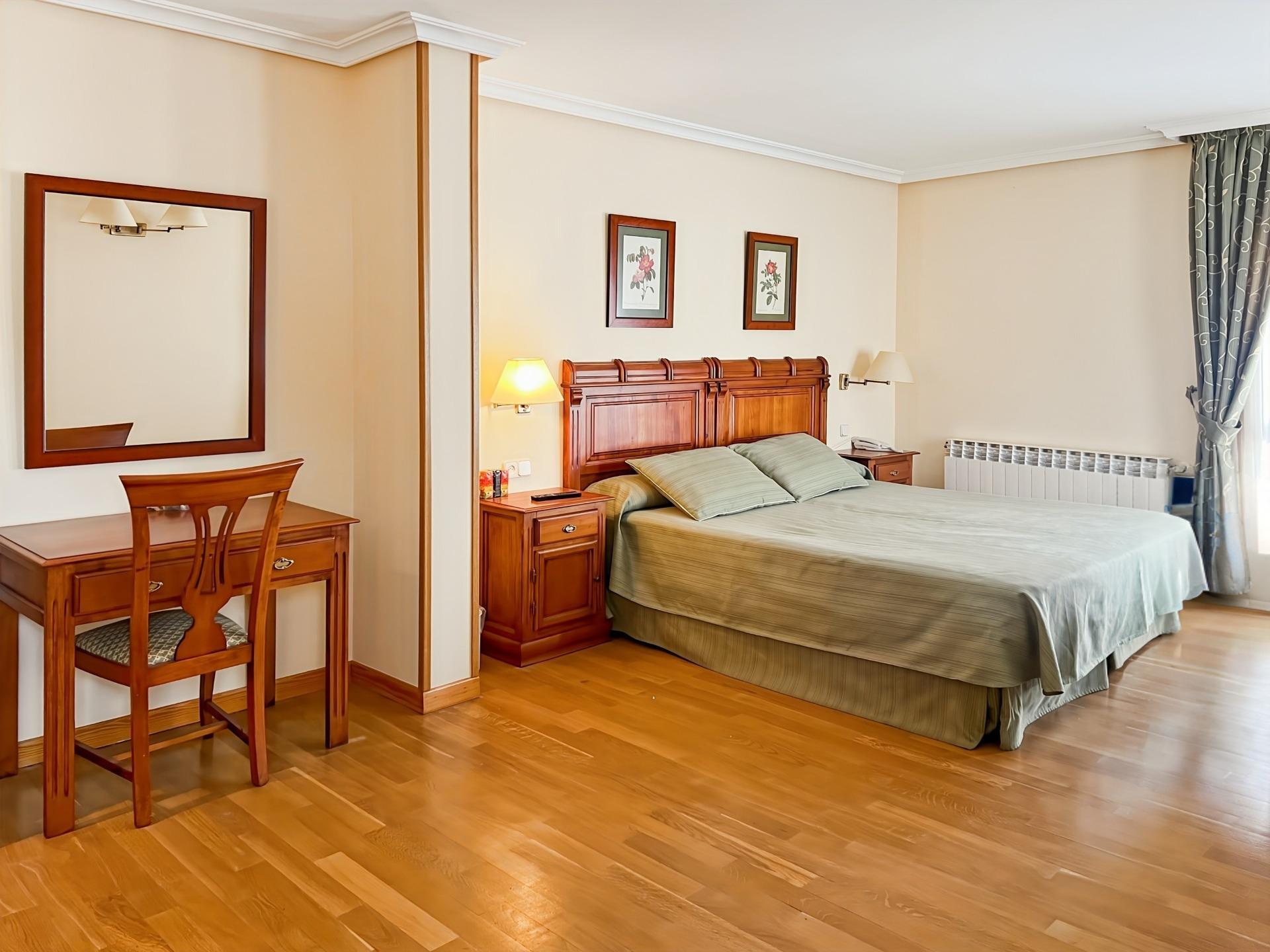IMPRESIONANTE PROPIEDAD DE 506 M2 EN BUITRAGO: GRAN CASA FAMILIAR CON LICENCIA DE ALOJAMIENTO.