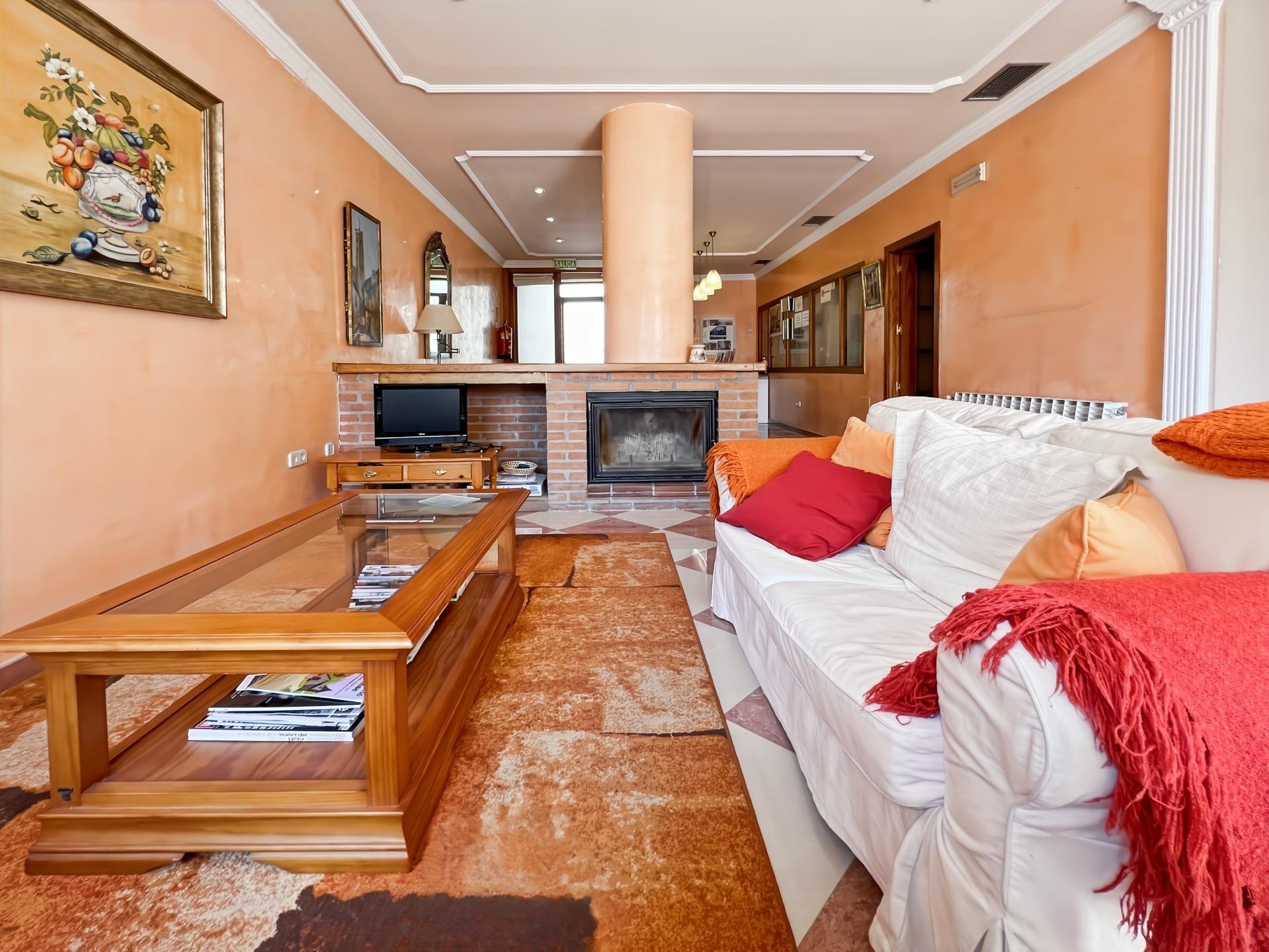 IMPRESIONANTE PROPIEDAD DE 506 M2 EN BUITRAGO: GRAN CASA FAMILIAR CON LICENCIA DE ALOJAMIENTO.