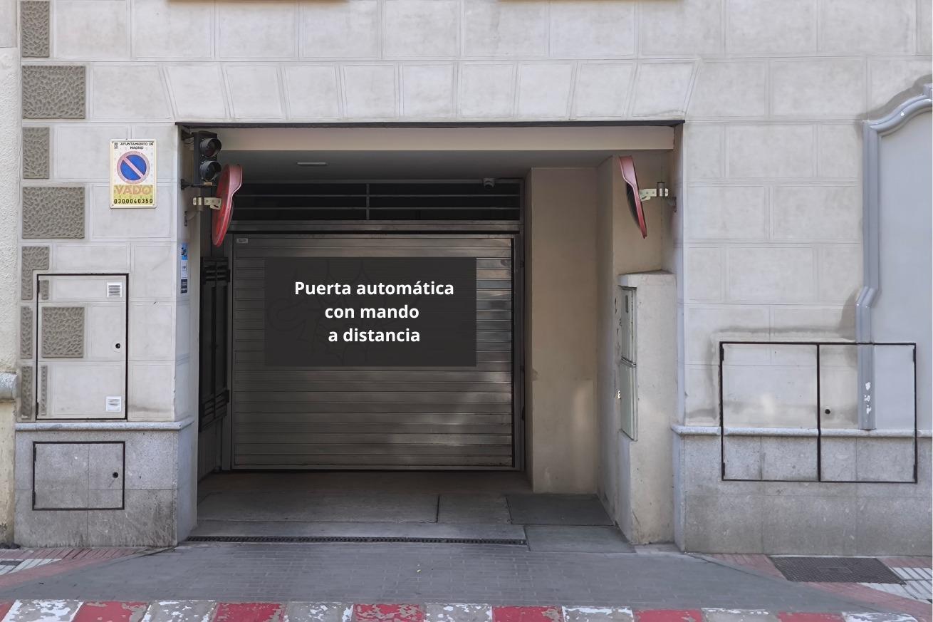 3-3-17 Plaza de garaje para coche grande