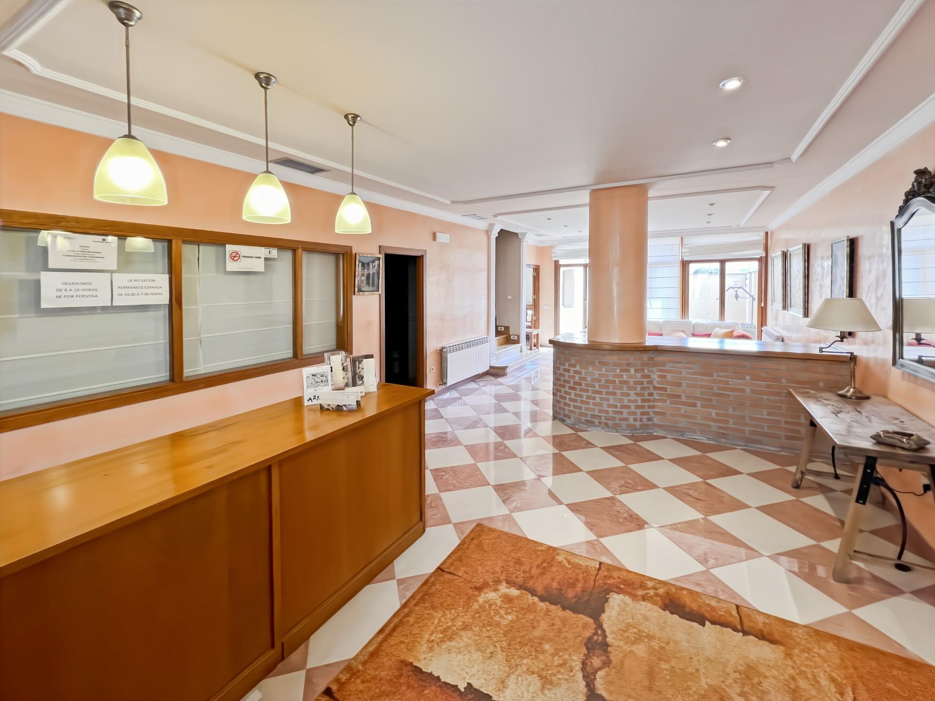 IMPRESIONANTE PROPIEDAD DE 506 M2 EN BUITRAGO: GRAN CASA FAMILIAR CON LICENCIA DE ALOJAMIENTO.
