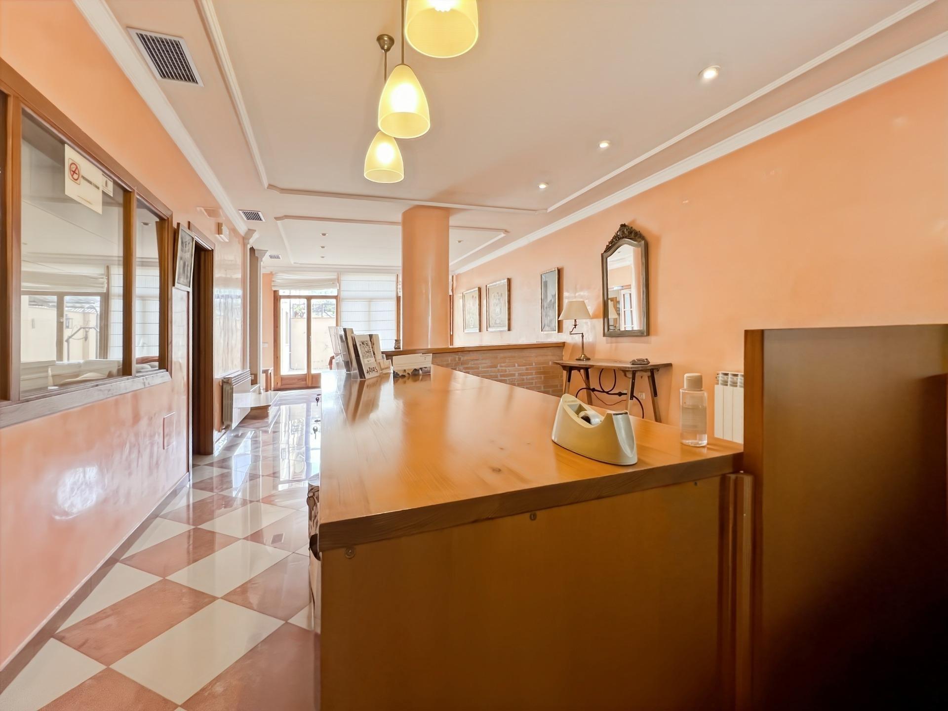 IMPRESIONANTE PROPIEDAD DE 506 M2 EN BUITRAGO: GRAN CASA FAMILIAR CON LICENCIA DE ALOJAMIENTO.